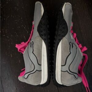 Puma Women's Gray and Pink Sneakers